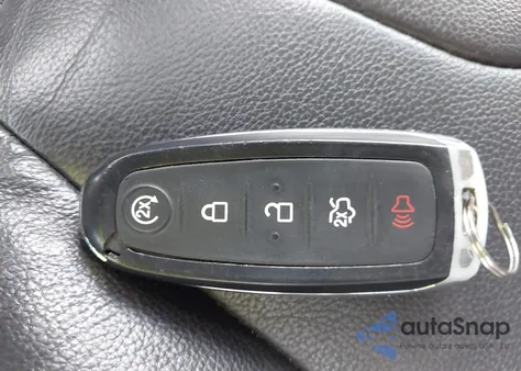 2013 Ford Focus Titanium z USA, uszkodzony, nr VIN 1FADP3J24DL369579